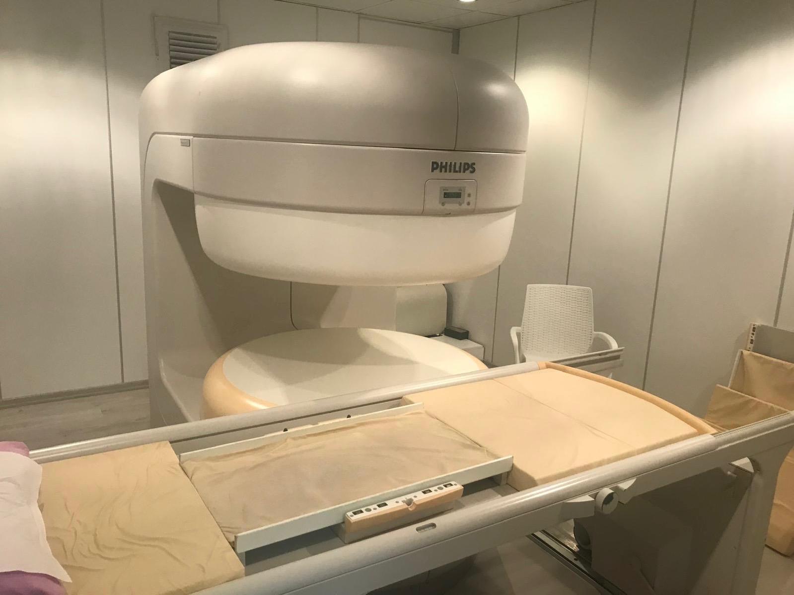 Philips Panorama Open MRI